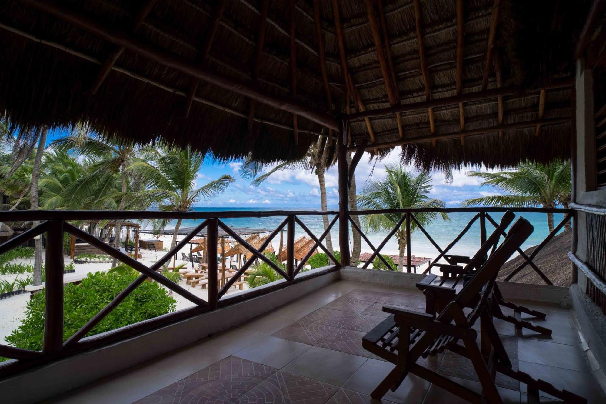 Bt Live Tulum Located At The Party Zone Hotel Exterior photo